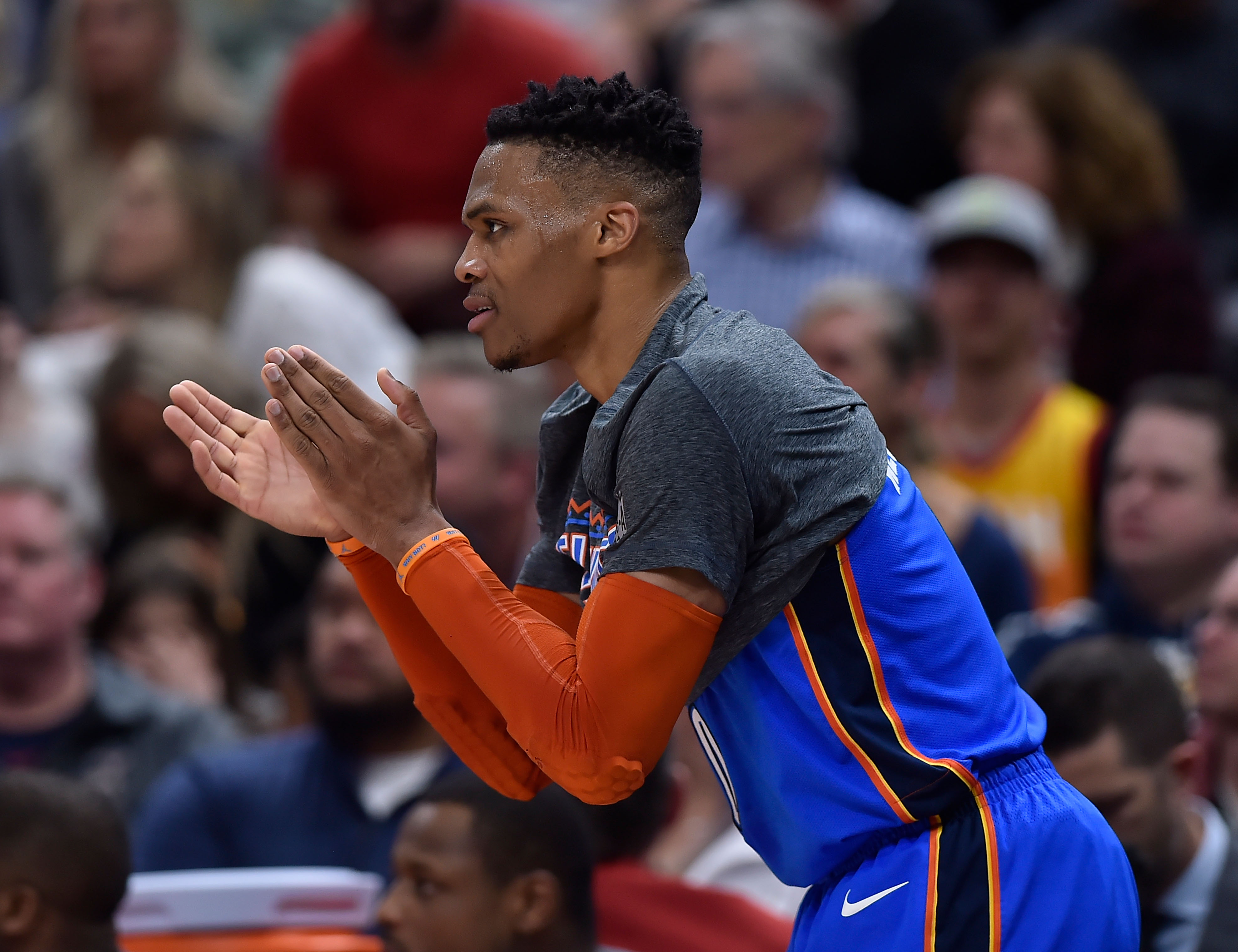 俱乐部需要 俱乐部需要